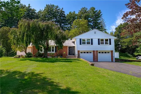 251 Old Mill Rd, Middletown, CT 06457