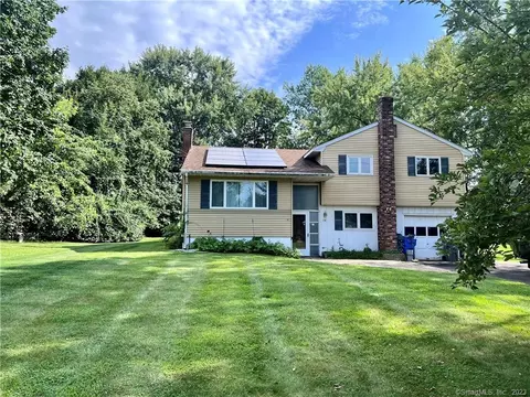 118 Diane Dr, Manchester, CT 06040