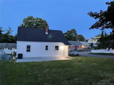 55 Up St, Bridgeport, CT 06606