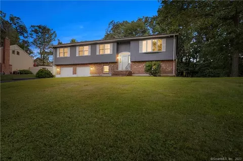 185 Mclay Ave, East Haven, CT 06512