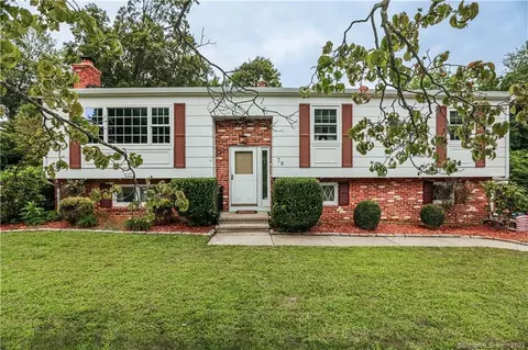 79 Heritage Dr, Naugatuck, CT 06770