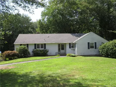 87 Buttonball Ln, Glastonbury, CT 06033