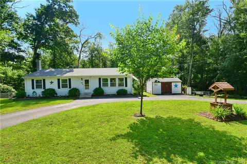 283 Woodward Rd, Brooklyn, CT 06234