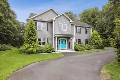 19 Rotella Dr, Bethel, CT 06801
