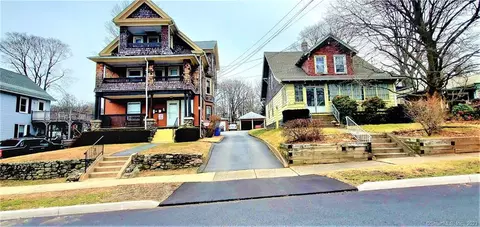 18 Walnut St, Bristol, CT 06010