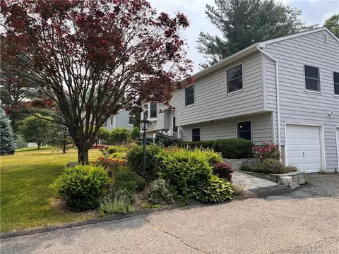 11 Long Hill Rd, Bethel, CT 06801