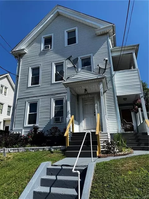 133 Springdale Ave, Meriden, CT 06451