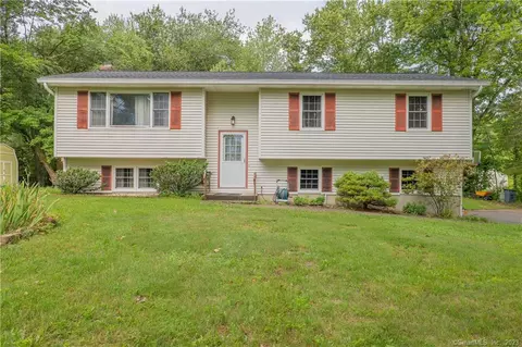 2 Wedgewood Dr, Danbury, CT 06811