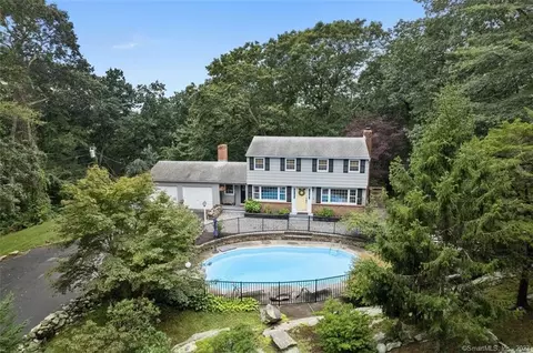 22 Riverview Dr, Old Lyme, CT 06371