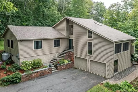 12 Woods Way, New Fairfield, CT 06812