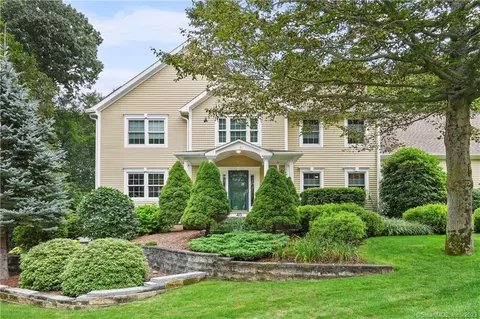 40 Copper Valley Ct, Cheshire, CT 06410