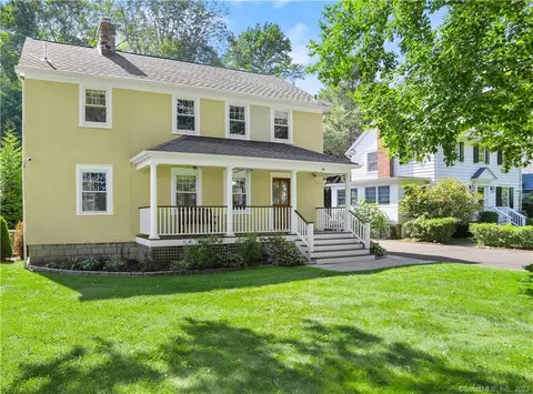 30 Sinawoy Rd, Greenwich, CT 06807