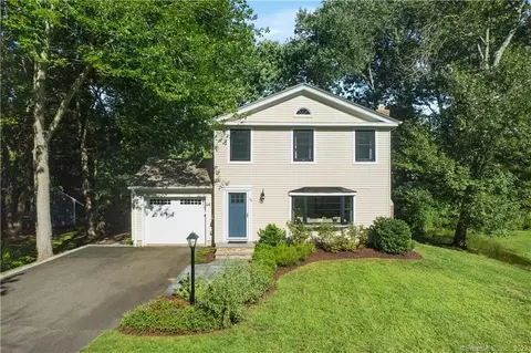 26 Hamilton Dr, Madison, CT 06443