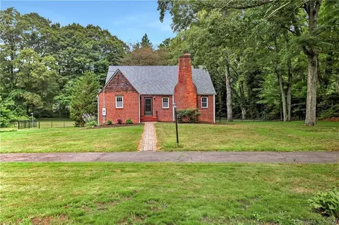 3 Justin Rd, Woodbridge, CT 06525