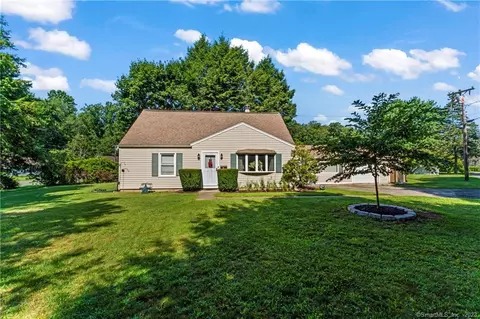 33 Bethpage Dr, Bethel, CT 06801