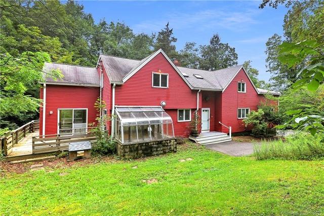 42 Spring Valley Rd, Woodbridge, CT 06525