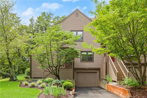 3 Overlook Dr #3, Monroe, CT 06468