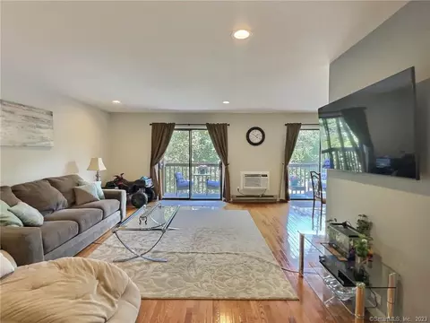 97 Richards Ave #F4, Norwalk, CT 06854