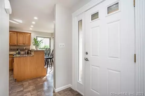 32 Clemens Ct #32, Rocky Hill, CT 06067
