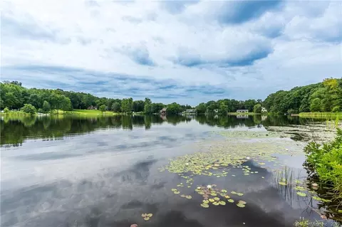 45 Jockey Hollow Rd, Monroe, CT 06468