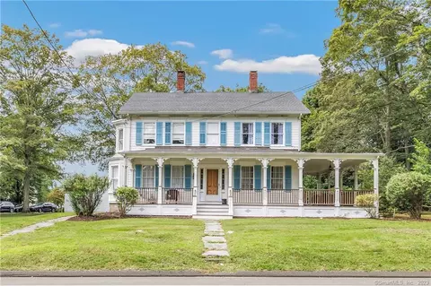5385 Main St, Trumbull, CT 06611