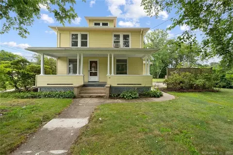 46 Lathrop Rd, Montville, CT 06382