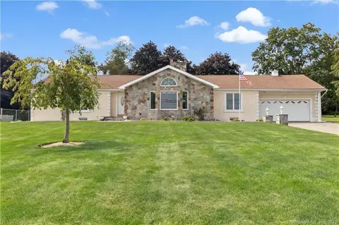 129 Kings Hwy, North Haven, CT 06473