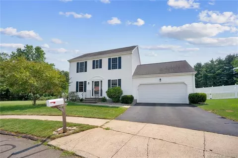 23 Primrose Ln, Middletown, CT 06457