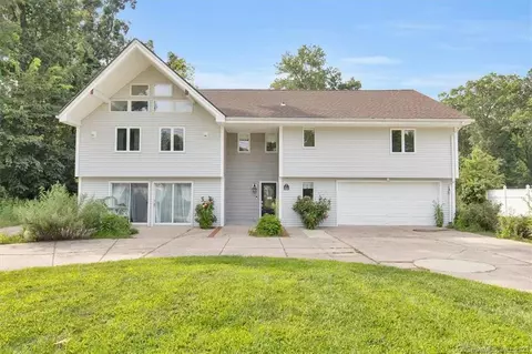 911 Foster St Ext, South Windsor, CT 06074