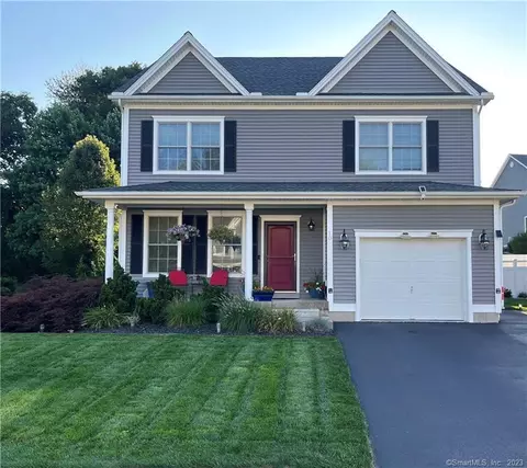 10 Great Plain Dr #10, Plainville, CT 06062