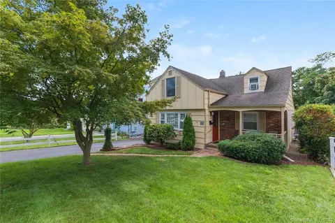 51 Ferris Ave, Norwalk, CT 06854