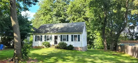 52 Wellman Rd, Manchester, CT 06040