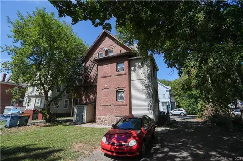 14 Garden St, Meriden, CT 06451