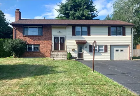 206 Carriage Hill Dr, Newington, CT 06111