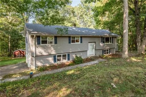 13 Hawthorne Hill Rd, Newtown, CT 06470