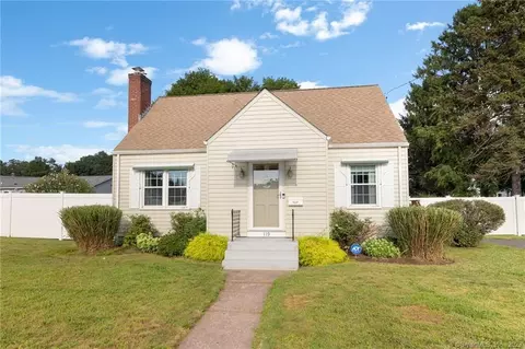 119 Campfield Rd, Manchester, CT 06040
