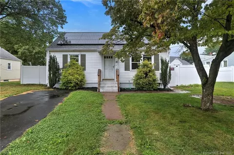 111 Gilbert Ave, Hamden, CT 06518