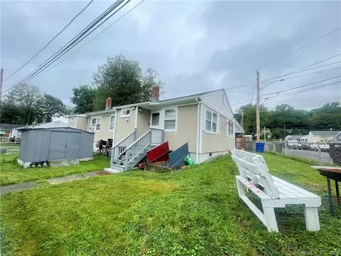 37 Marsh Way Ave, Stratford, CT 06614