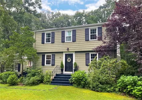 38 Evans Dr, Simsbury, CT 06070