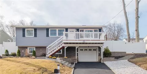 52 Cedar Dr, Danbury, CT 06811