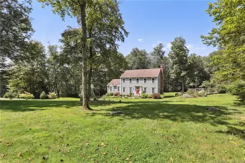 23 Wagon Wheel Rd, Redding, CT 06896