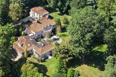 1760 Hillside Rd, Fairfield, CT 06824