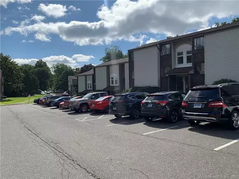 7 Padanaram Rd #D96, Danbury, CT 06811