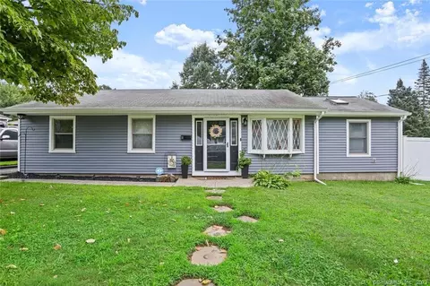 56 Windsong Ln, Milford, CT 06460