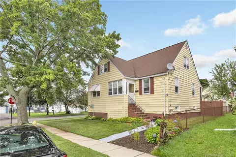 210 College St, Stratford, CT 06614