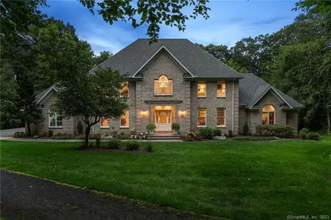 59 Hunters Xing, Burlington, CT 06013