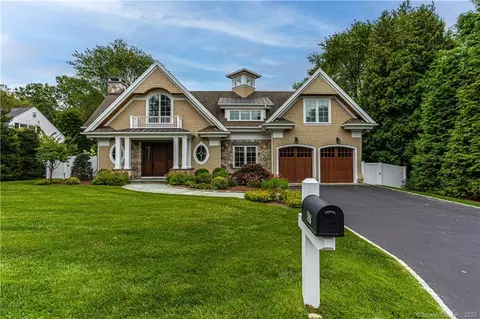 87 Barberry Rd, Fairfield, CT 06890