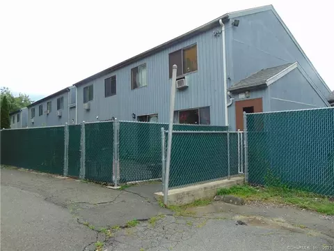 88 Wakelee Rd #22, Waterbury, CT 06705