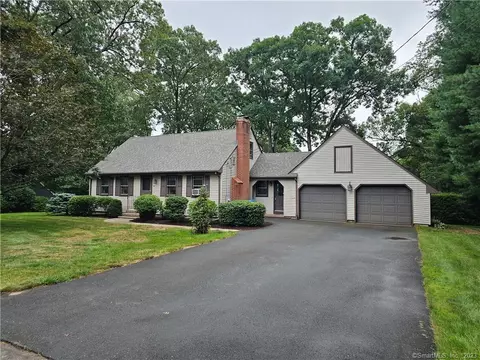 18 Council Ring Dr, Bristol, CT 06010