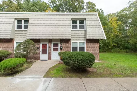 71 Dover Ct #A, Branford, CT 06405